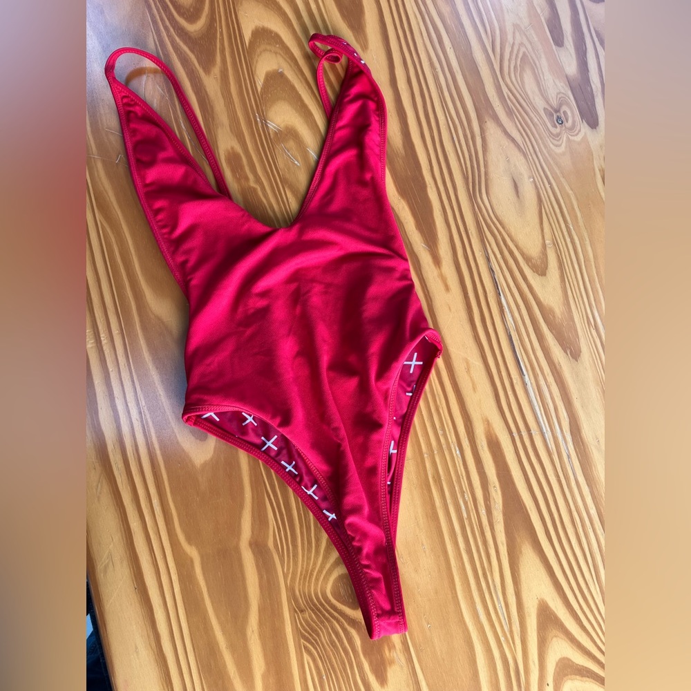RED LOGO PRINT RETRO ONE-PIECE